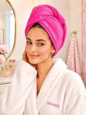 GRANDE HAIR TOWEL